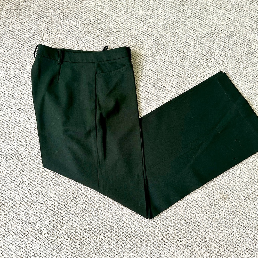 Timeless Worth classic trouser-truly a treasure for your wardrobe.
